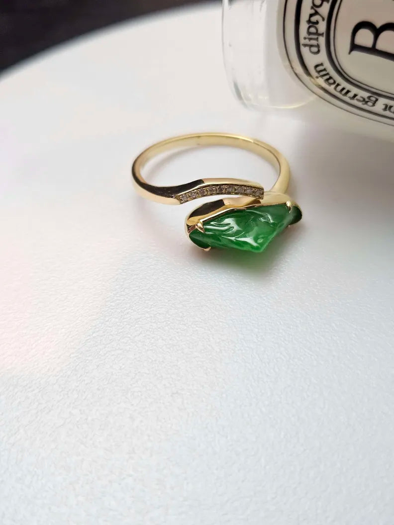 Certified 18K Gold With 100% Natural High Quality Grade A Burma Jadeite and Diamonds Ring