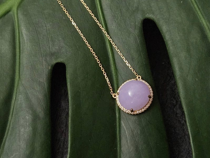 Certified 100% Natural Grade A Burma Lavender Jadeite Jade 18K Gold and Diamonds Necklace